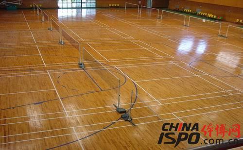所谓运动木地板,是指专门在体育场馆以及健身俱乐部等场所使用的木